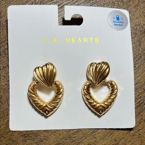 La Hearts Gold Textured Heart Earrings